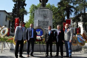 Bursa'da mali m&uuml;şavirlerden 23 Nisan kutlaması