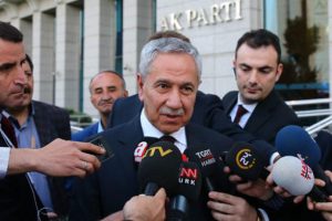 Kritik g&ouml;r&uuml;şme i&ccedil;in Arın&ccedil;'tan ilk a&ccedil;ıklama