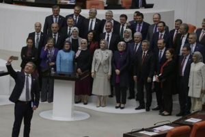 Vekillerden Meclis'te hatıra fotoğrafı