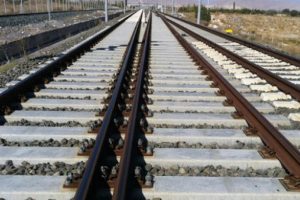 TCDD'den uyarı! 10 g&uuml;n raylara yaklaşmayın