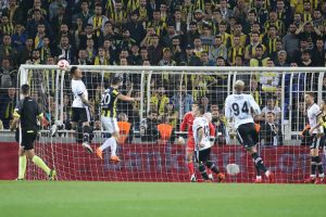Beşiktaş 5 g&uuml;nde iki derbiye &ccedil;ıkacak