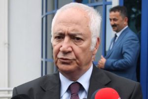 Hacısalihoğlu: "Fenerbah&ccedil;e-Beşiktaş ma&ccedil;ının kararı politik"
