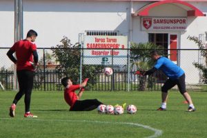 Samsunspor, Giresunspor ma&ccedil;ı hazırlıklarını s&uuml;rd&uuml;r&uuml;yor