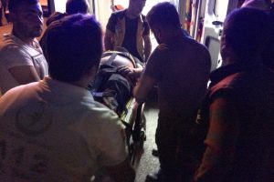 Bursa'da trakt&ouml;rle &ccedil;arpışan motosiklet s&uuml;r&uuml;c&uuml;s&uuml; yaralandı