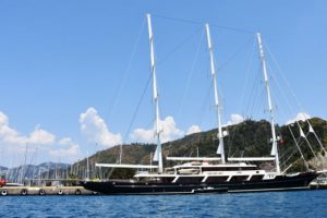 D&uuml;nyanın en b&uuml;y&uuml;k yelkenlisi Marmaris'te