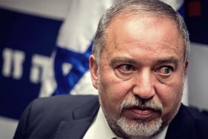 Liberman: İran Tel Aviv'i vurursa, biz de Tahran'ı vururuz