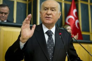 Bah&ccedil;eli: Abdullah G&uuml;l'&uuml;n ikazlara uyması lazım