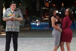 Bursalı Tosun'un Bahamalar'daki melekleri ortaya &ccedil;ıktı!