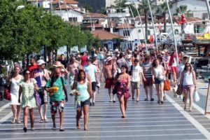 T&uuml;m zamanların turist rekoru 2018'de kırıldı