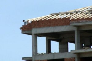 İnşaat iş&ccedil;ilerinin &ouml;l&uuml;mle dansı