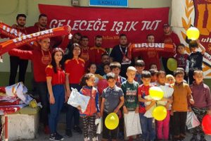 UltrAslan'dan Bursa'da k&uuml;t&uuml;phane
