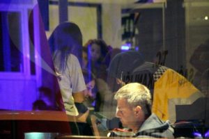 Kız yurdundaki onlarca &ouml;ğrenci zehirlendi!