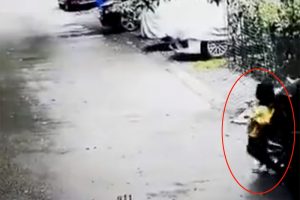 Korkun&ccedil; olay! K&uuml;&ccedil;&uuml;k kızı fark bile etmedi