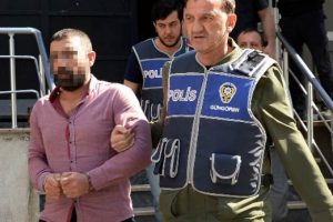 Trafikte dehşet sa&ccedil;an kişi adliyeye sevk edildi