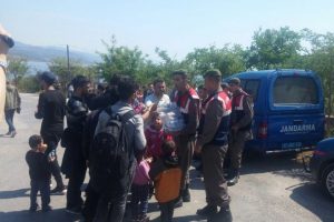 312 m&uuml;lteci yakalandı!