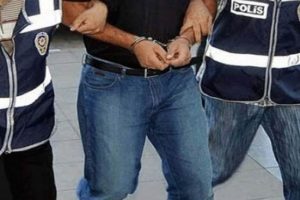 Y&uuml;zbaşı ve eşine FET&Ouml;'den g&ouml;zaltı