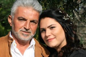 40 g&uuml;n &ouml;nce evlendiği eşinin &ouml;ld&uuml;rd&uuml;ğ&uuml; kadın toprağa verildi