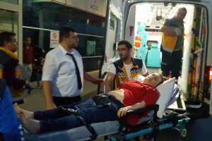 Kocasına kızdı, kendini bı&ccedil;akladı