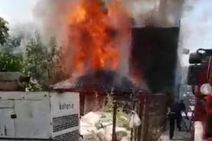 Kul&uuml;bede &ccedil;ıkan yangın panik yarattı!