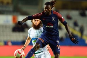 Başakşehir'de Adebayor şoku!