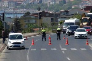 Kaset&ccedil;aları bomba zannettiler