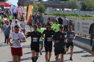 Edirne'de, 'Sınırsız Dostluk Yarı Maratonu' koşuldu