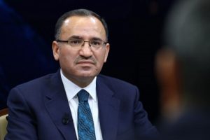 Bozdağ'dan 15 vekil a&ccedil;ıklaması: Kahramanlıkları fazla s&uuml;rmedi