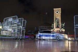 Taksim Meydanı'nda g&uuml;venlik alınmaya başlandı