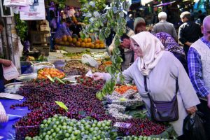 Bursa'da çarşı pazarda ramazan bereketi