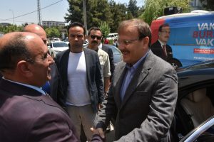Başbakan Yardımcısı Çavuşoğlu Özel Esentepe Hastanesi'ni ziyaret etti