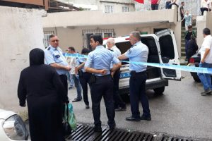 Bursa'da genç kadını bebeğinin yanında öldürdüler!