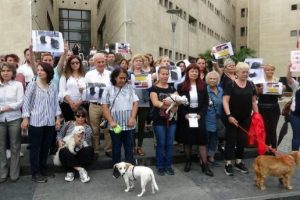 Bursa'da hayvanseverlerden protesto