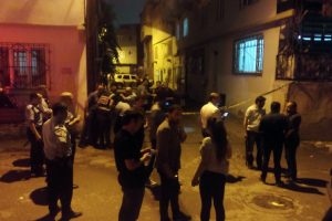 Bursa'da uyuşturucu tacirleri mahalleliye ateş açtı: 2 yaralı