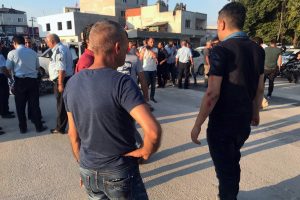 Bursa'da kaçan şüphelinin yakınları polise saldırdı