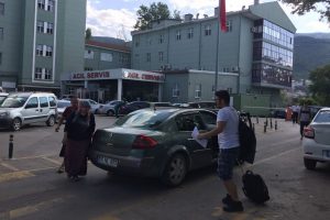 Bursa'da ağır ceza reisi koruması bıçaklı saldırıya uğradı