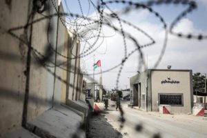 İsrail Kerm Ebu Salim Sınır Kapısı'nı "sükunet şartıyla" açıyor