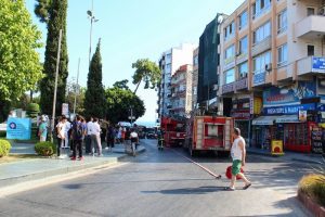 Antalya'da iş hanında yangın paniği