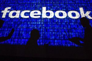 Facebook'un piyasa değerinden 122 milyar dolar silindi