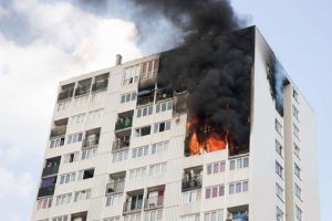 18 katlı binada yangın: 4 ölü, 9 yaralı