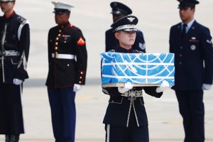 Kuzey Kore, ABD askerlerinin kalıntılarını gönderdi
