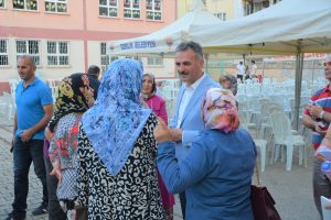 Bursa'da Gemlik Belediye Başkanı Yılmaz vatandaşlarla bir araya geldi