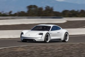 Porsche TAYCAN'ın yeni özelliğini açıkladı