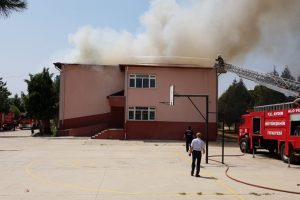 Aydın Efeler'de okul yangını