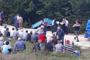 Şarampole devrilen traktördeki amca-yeğenin feci ölümü