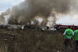 Meksika'da düşen uçağın 65 yolcusunun Amerikalı olduğu belirlendi
