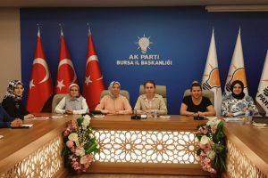 Bursa Milletvekili Gözgeç'ten kadın kollarına teşekkür ziyareti