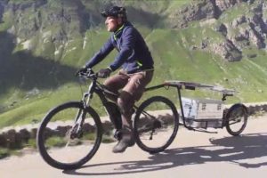 Güneş panelli bisikletle 45 günde 12 bin km yaptı