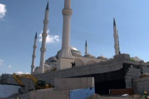 Erdoğan Çamlıca Camii'nde incelemelerde bulundu