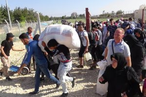 Suriyeliler akın akın ülkelerine gidiyor
