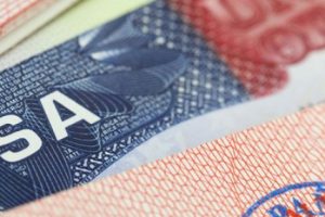 Yılda 700 binden fazla yabancı vize sürelerini aşıyor